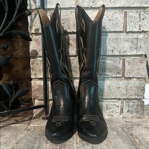 Soda Black Heeled Boots with Lace-Up Design